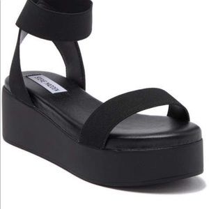 Steve Madden Delano Band Platform Sandal